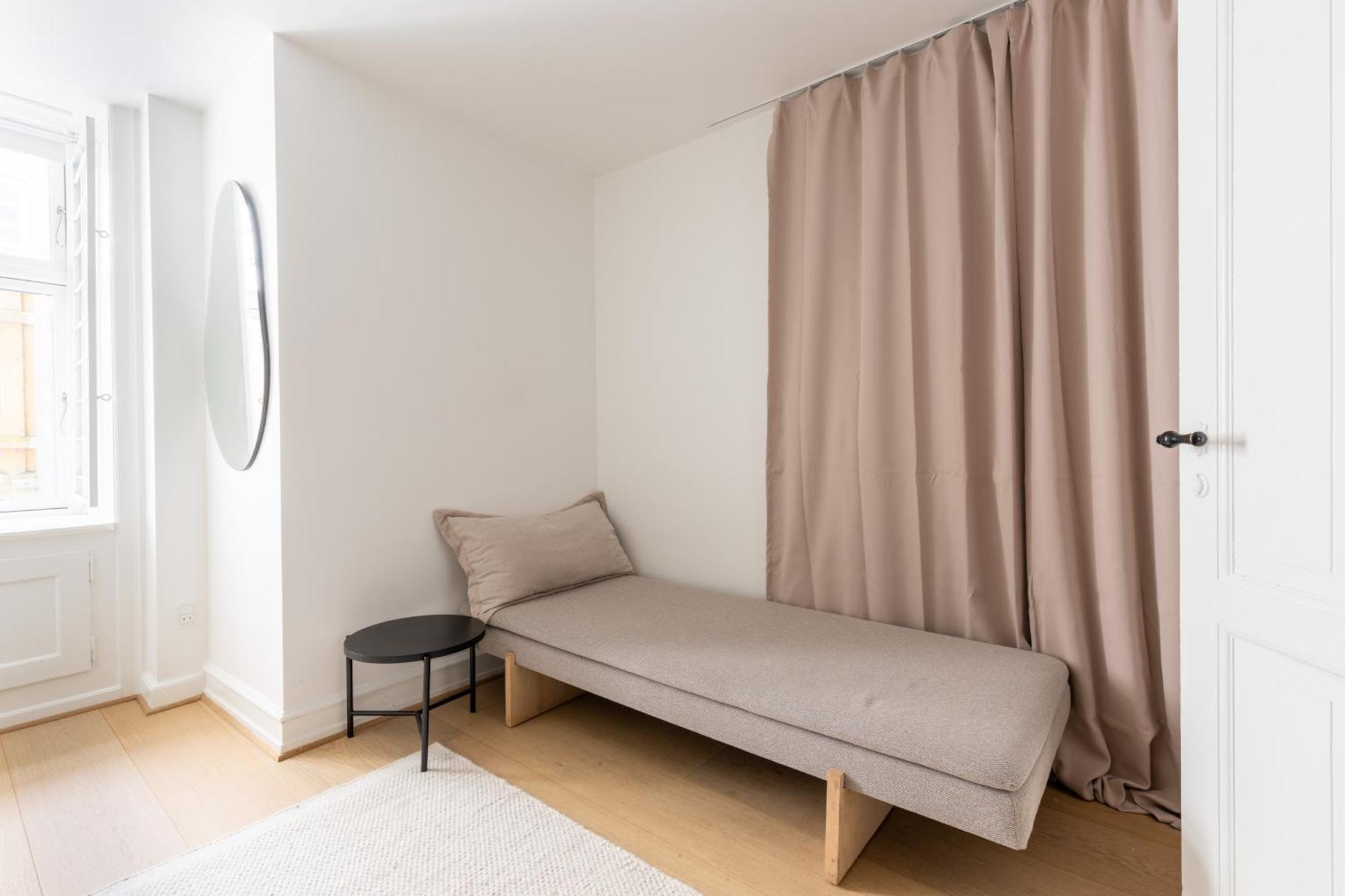 Unique 3 Bedroom Apartment In Vibrant Frederiksberg Kopenhagen Exterior foto